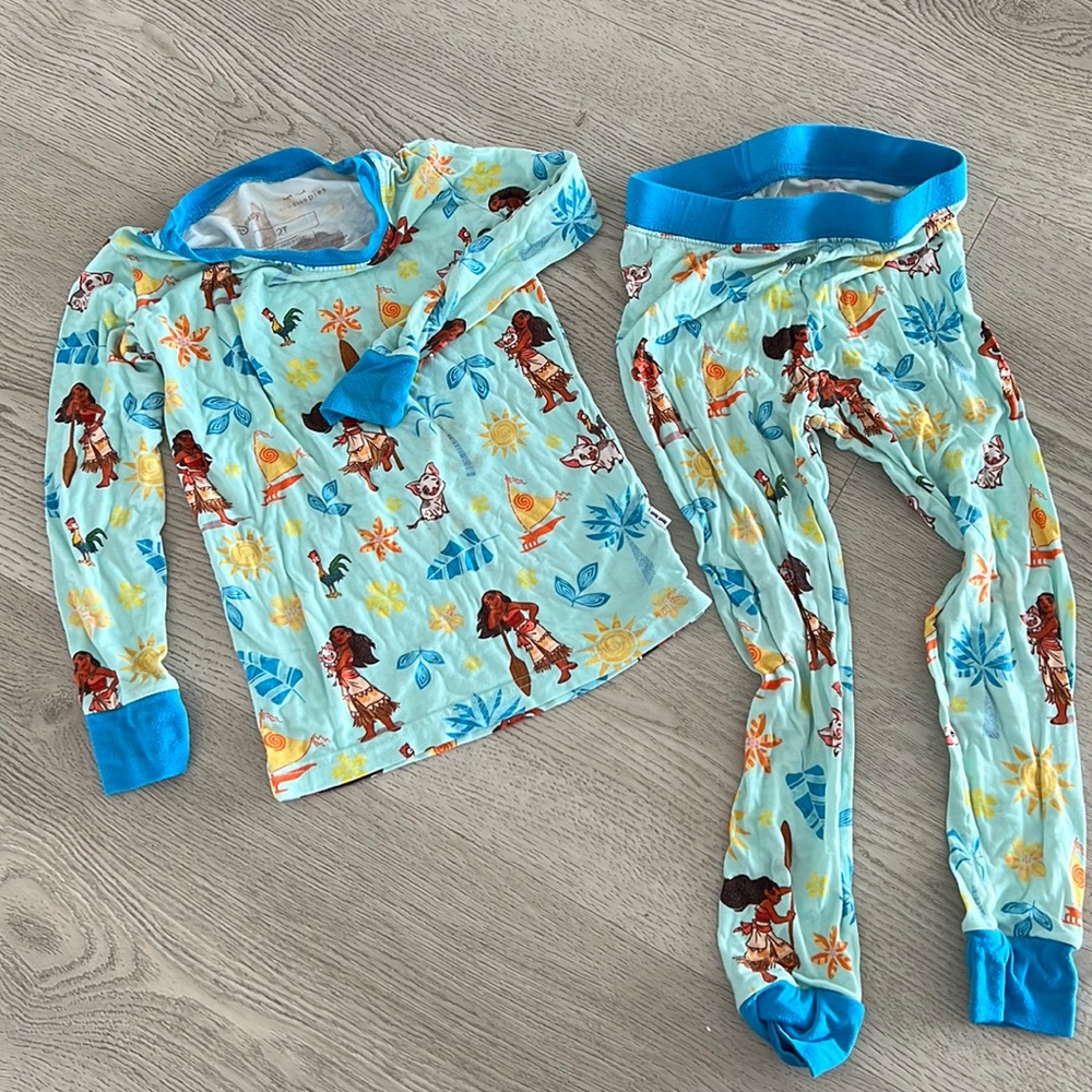 Little sleepies Moana 2T two piece set used condition